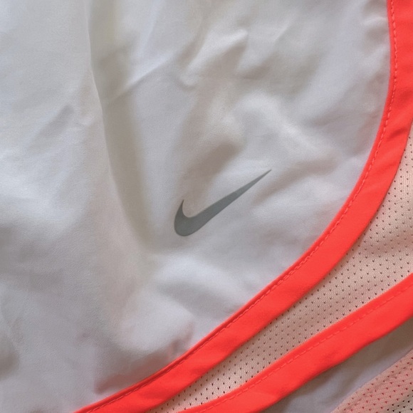 Nike tempo shorts - Picture 2 of 4